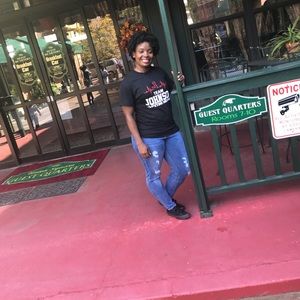 Meet your Posher, Coconstance